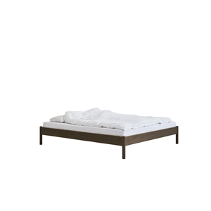 Rye Sleep Alken sängram utan huvudgavel 140x200 rökt ek