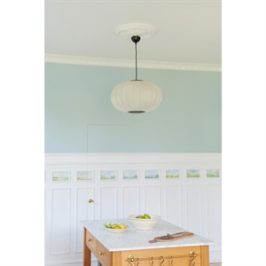 Made By Hand Knit-Wit Oval Taklampa Pärlvit Ø45